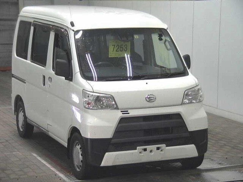 Toyota Pixis van