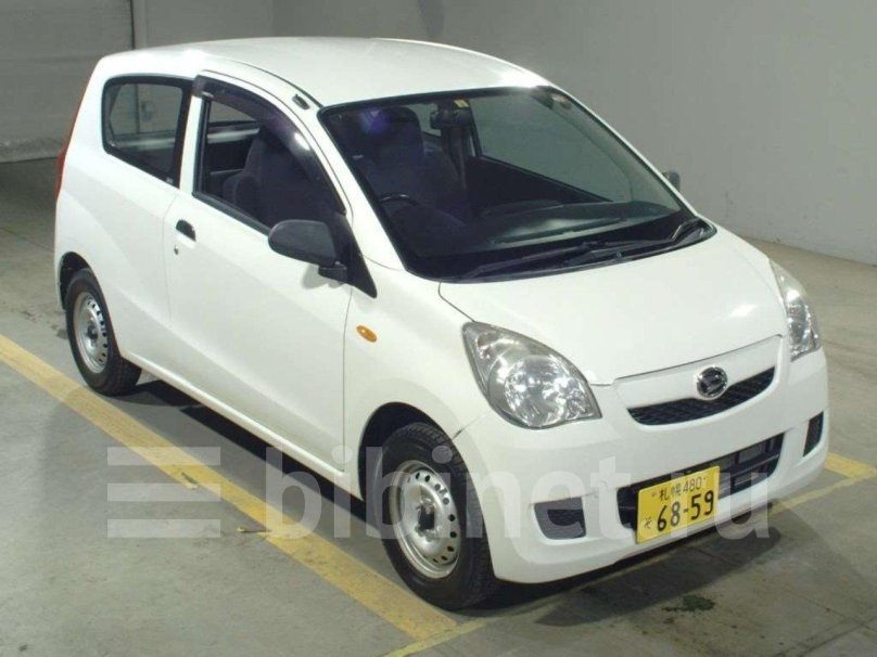 Daihatsu Mira l275
