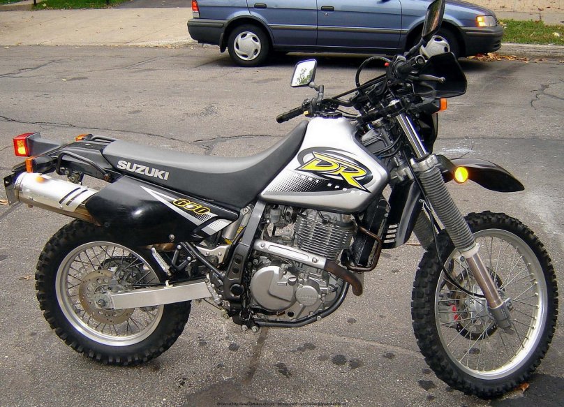 Судзуки Dr 650