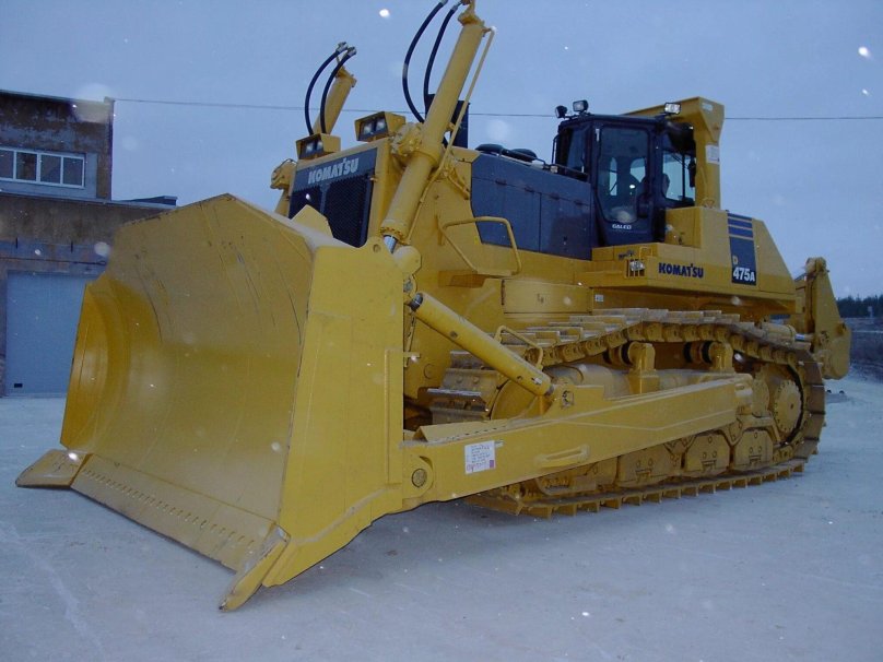 Komatsu d475