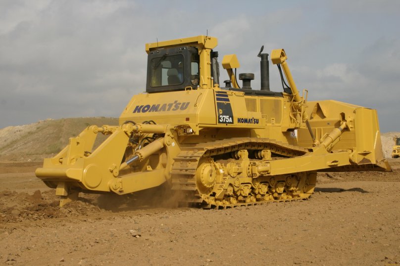 Komatsu 375 бульдозер