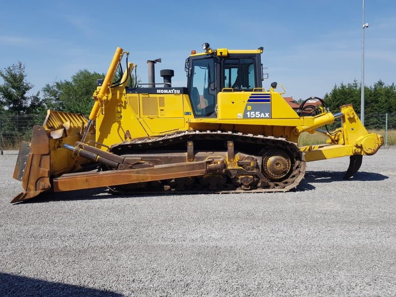 Komatsu d155ax-6