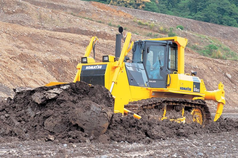 Бульдозер Komatsu d85