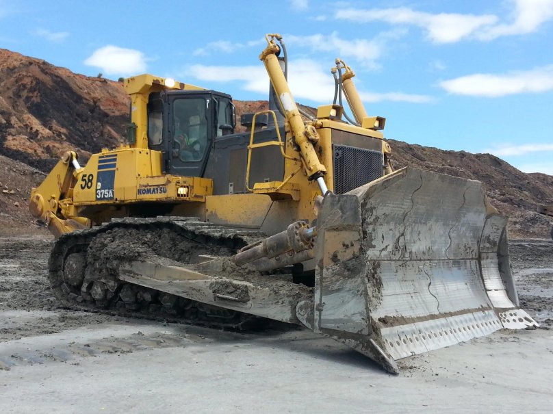 Бульдозер Комацу 375