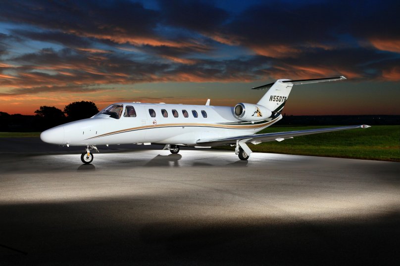 Цессна 525