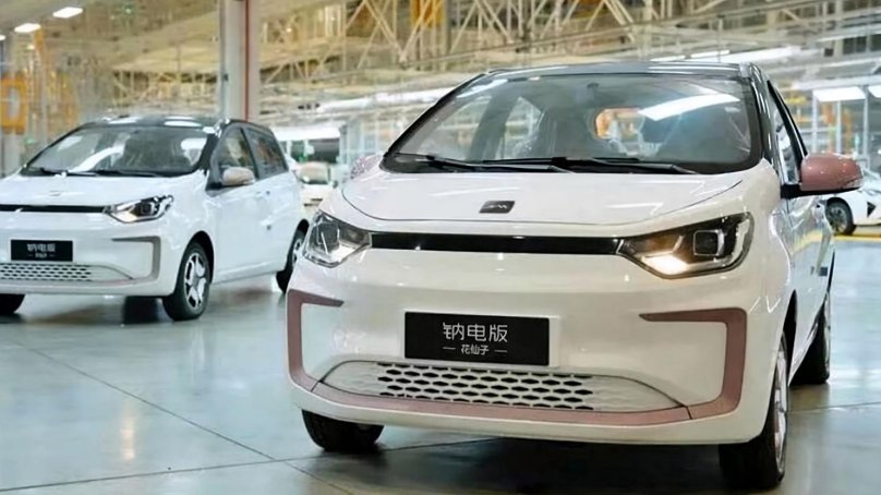 Китайский электромобиль JAC