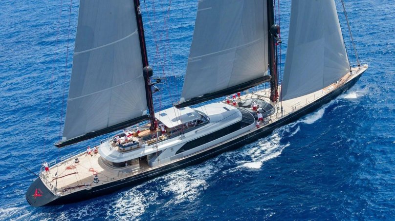 Яхта Perini Navi