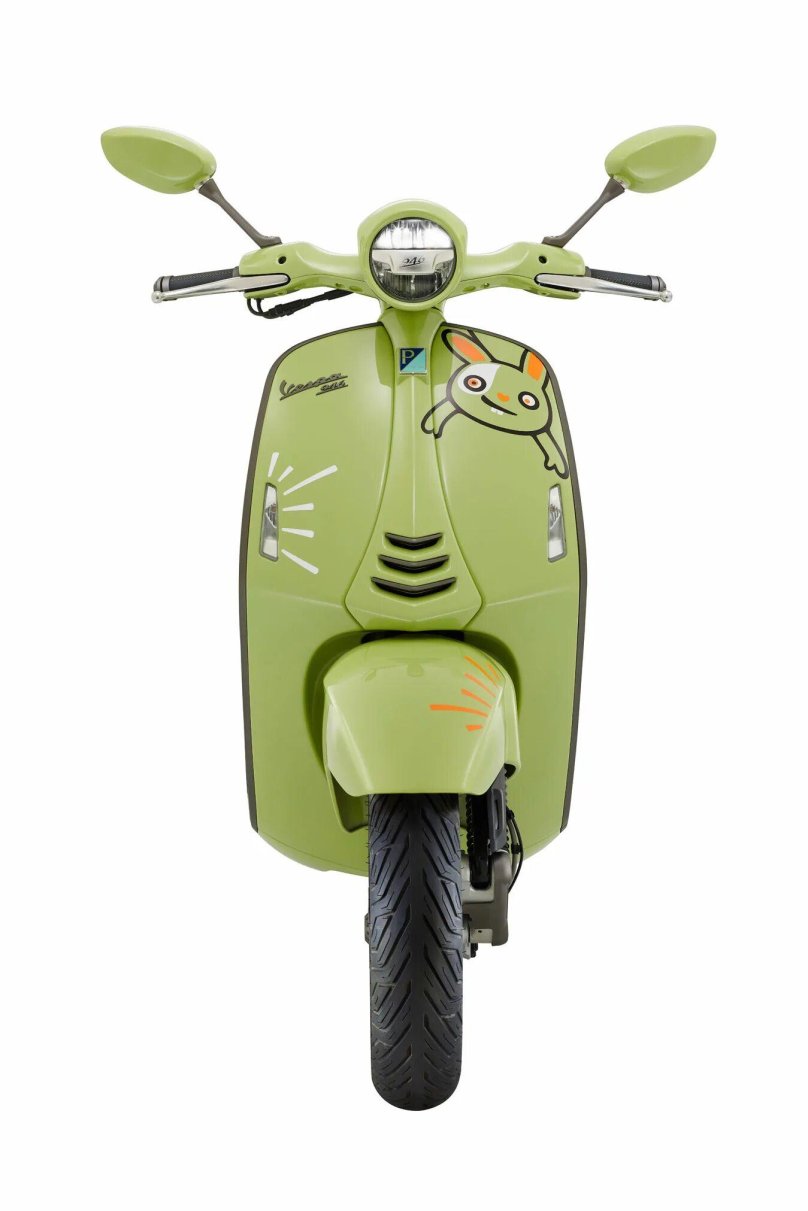 Vespa 946 Versace