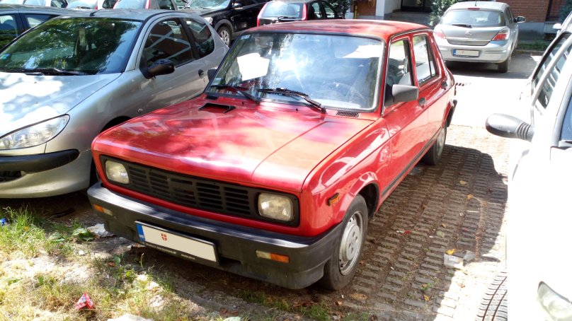 Zastava 101/ Yugo Skala салон