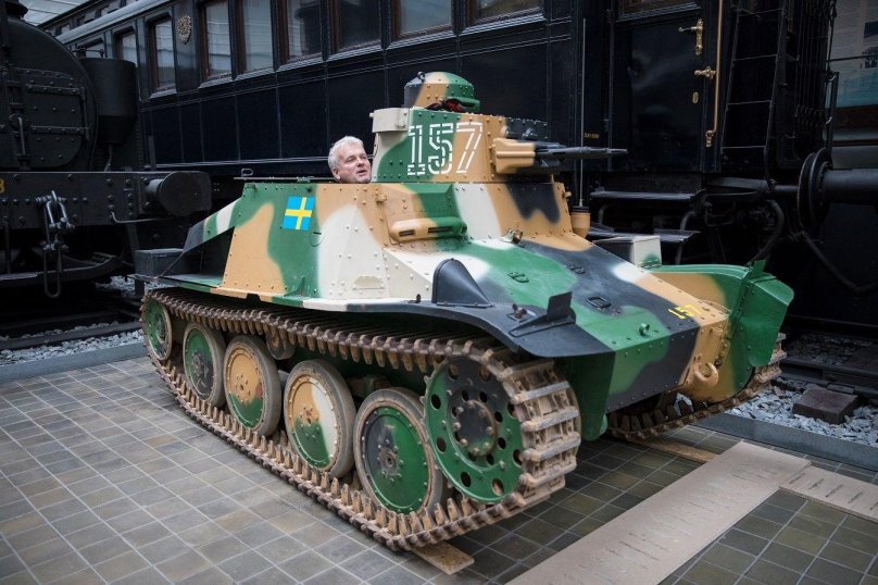 ČKD Ah-IV (R-1) авиармор