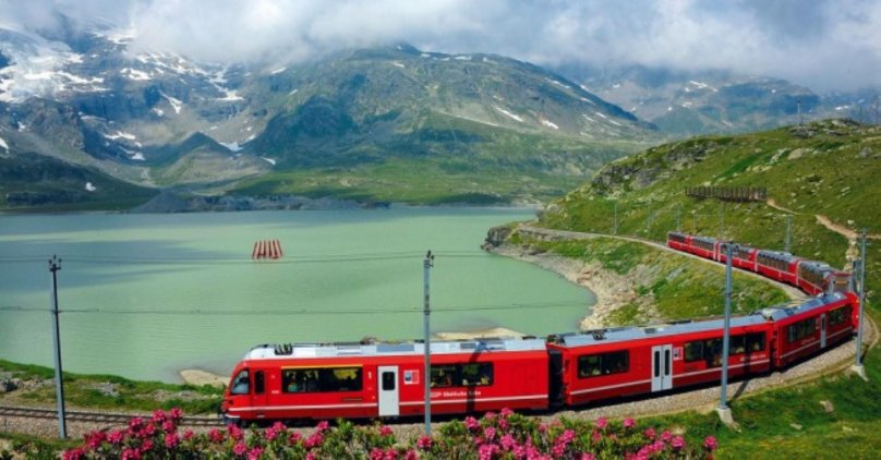 Цюрихское озеро железная дорога Швейцария