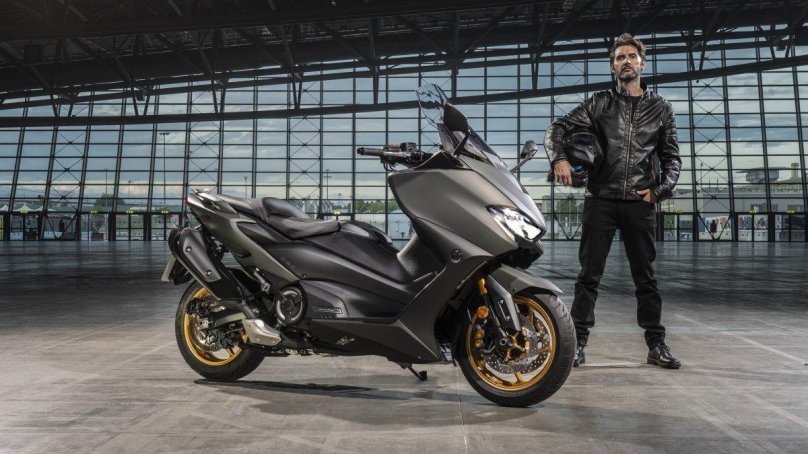 Yamaha TMAX 2021
