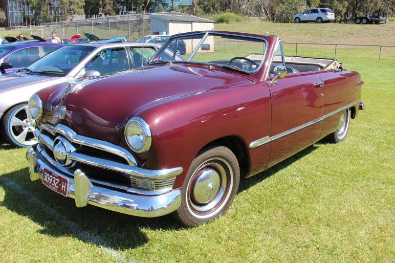 Ford (1950) Custom Deluxe Convertible