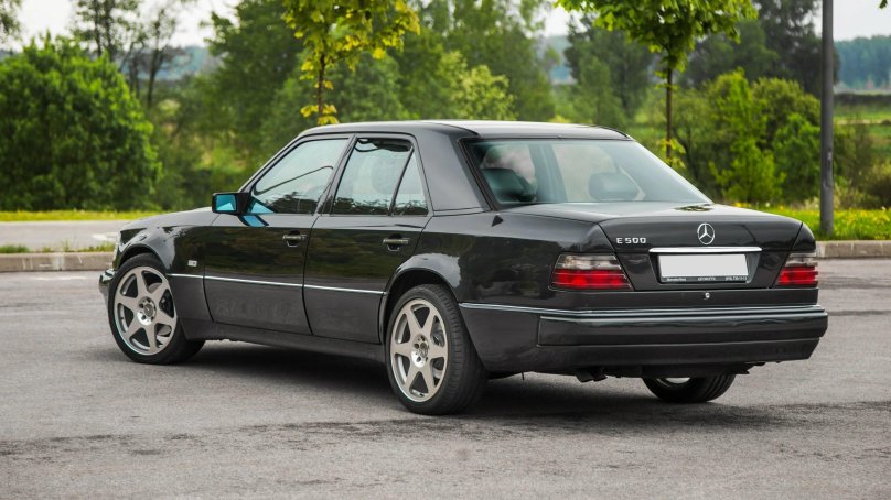 Mercedes w124 е500