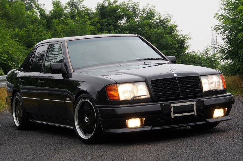 Мерседес w124 AMG