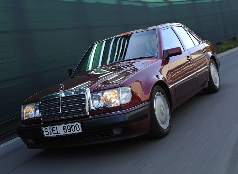 E124 Мерседес