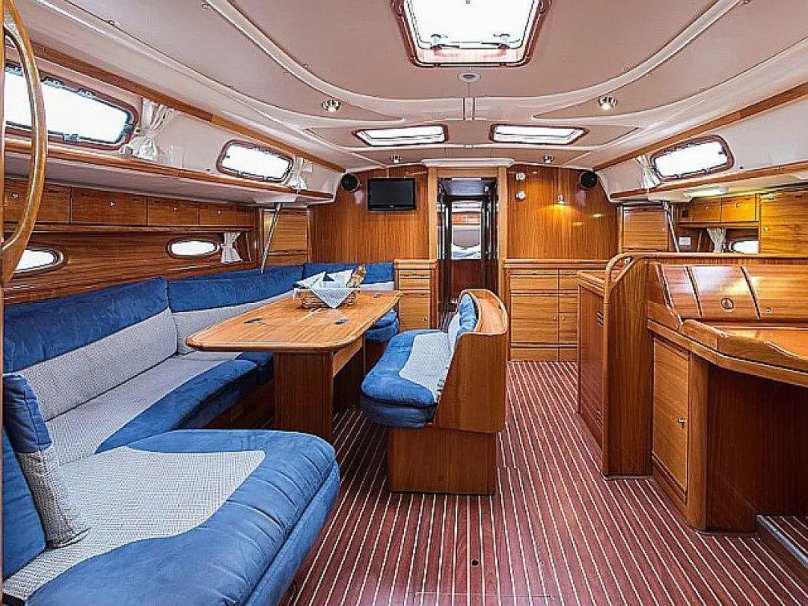Яхта Bavaria 50 Cruiser