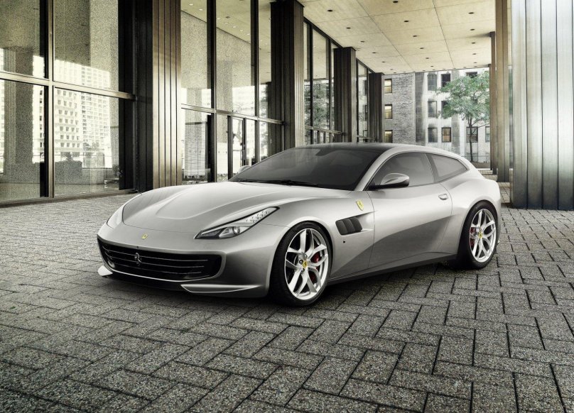 Ferrari gtc4lusso v12