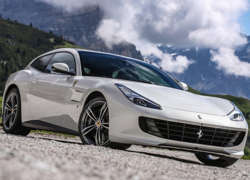 Ferrari gtc4lusso t