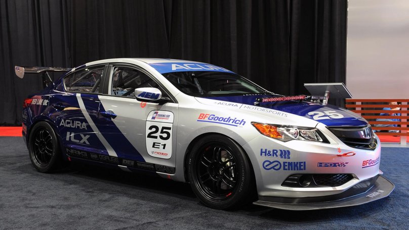 Acura гоночная