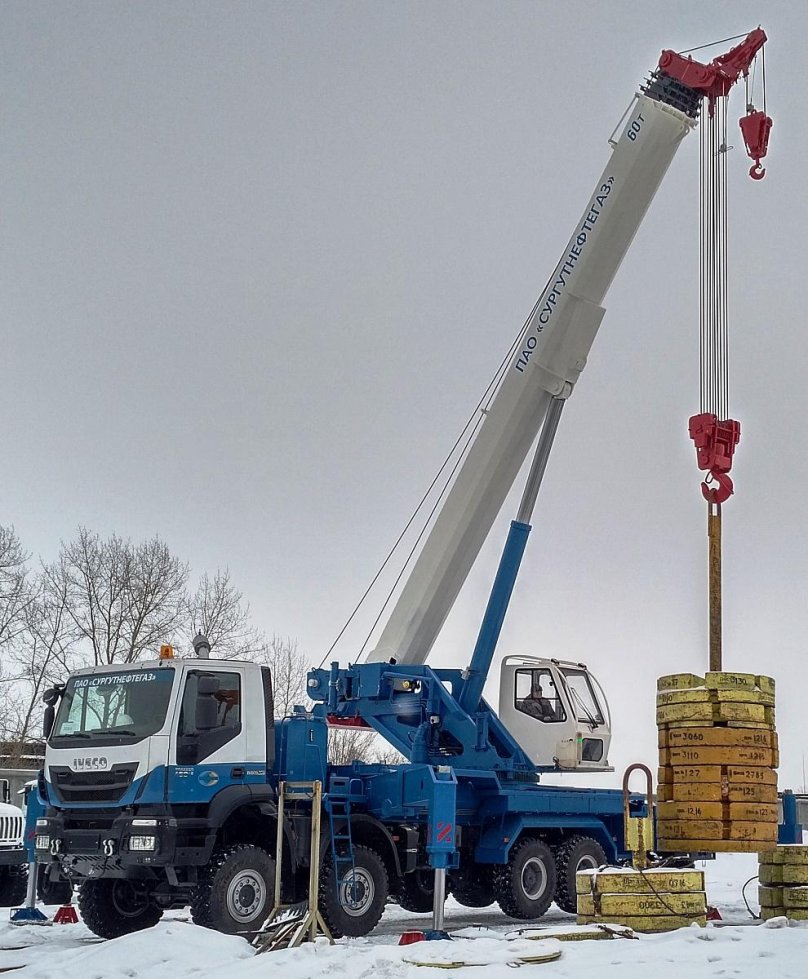 Автокран Челябинец 60 тонн