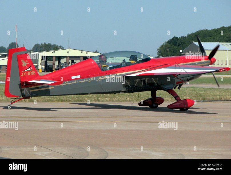 Extra 300 самолет