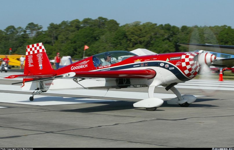 Extra 300s