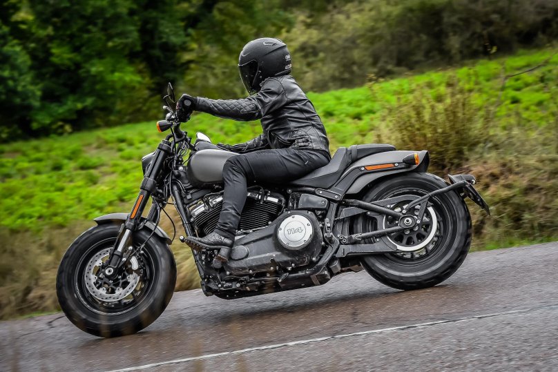 Харлей Дэвидсон Фетбоб