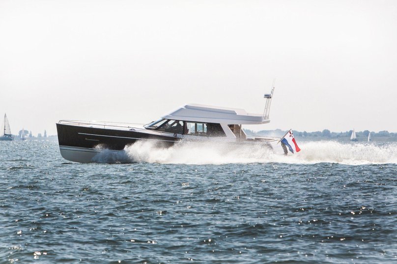 Моторная яхта Contest 52mc