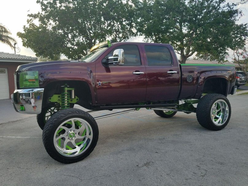 Полицейский пикап монстр трак