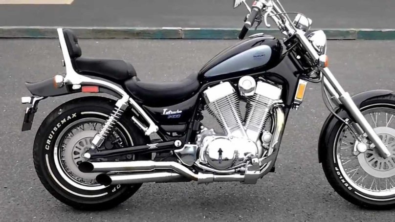 Suzuki vs 1400 Intruder