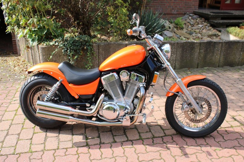 Сузуки интрудер vs 1400