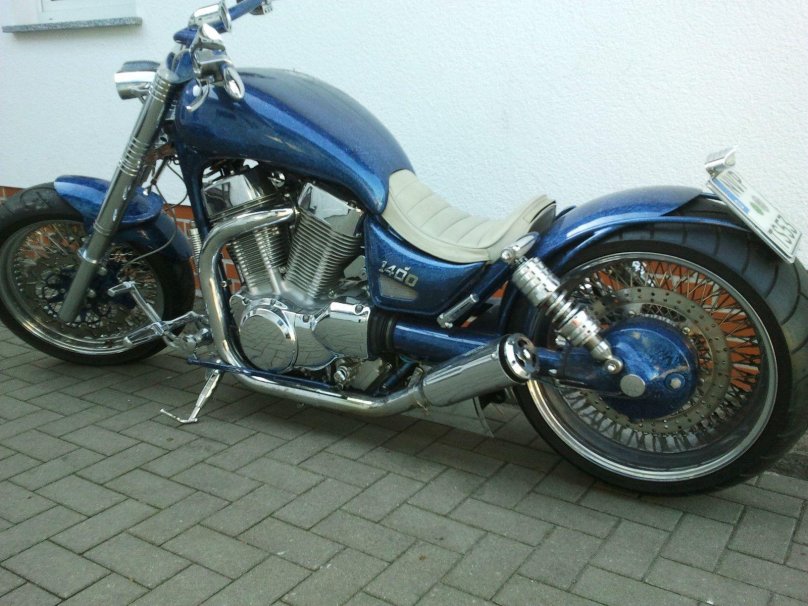 Suzuki Intruder 1400 Custom