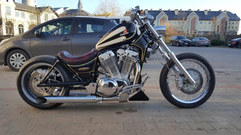 Suzuki Intruder 1400 боббер