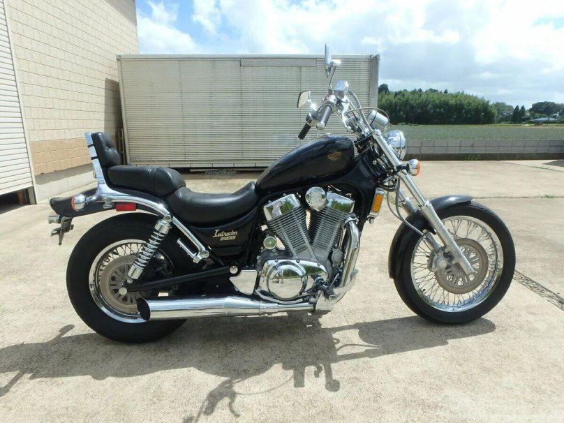 Suzuki vs 1400 Intruder