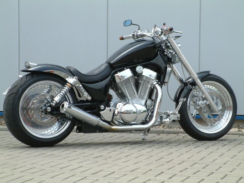 Сузуки интрудер 1400