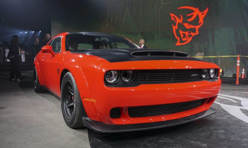 Додж Челленджер srt8 Demon