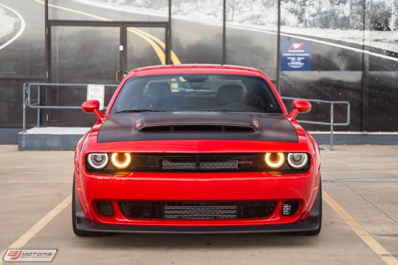 Dodge Challenger srt8 Demon