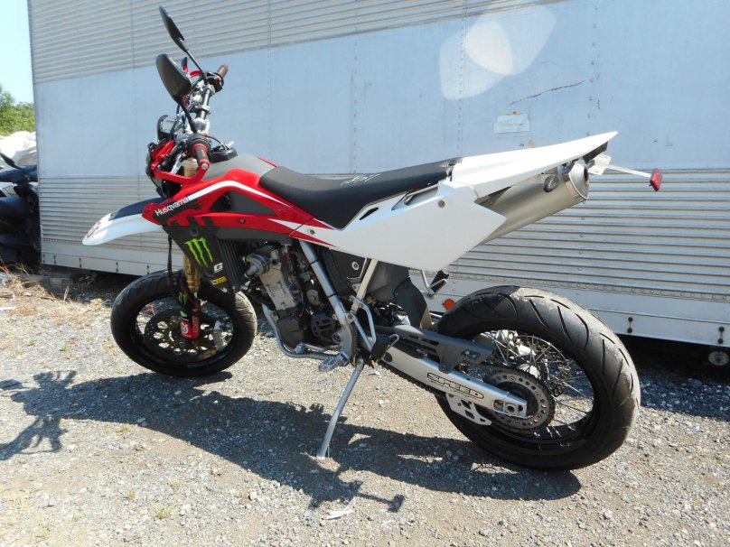 Хускварна мотоцикл 450 кубов