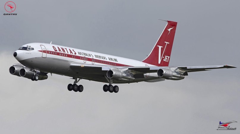 Qantas Boeing 707-138b