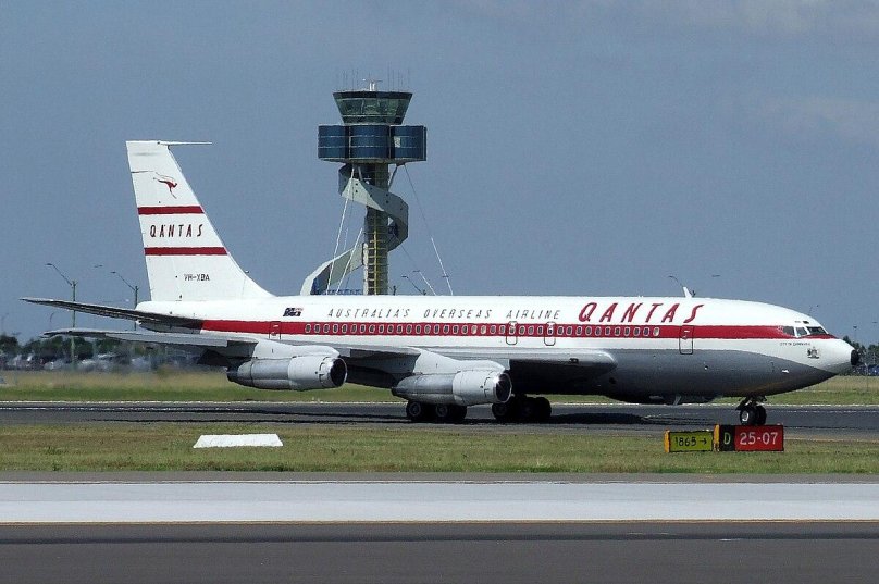 Самолет Boeing 707