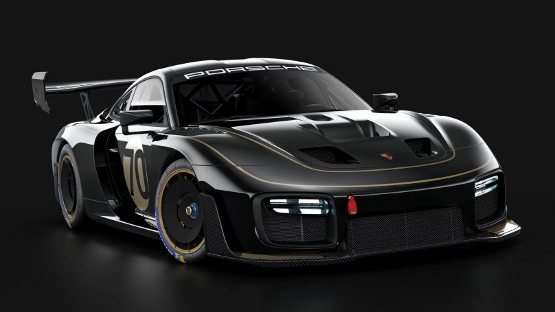 Porsche 935 2019