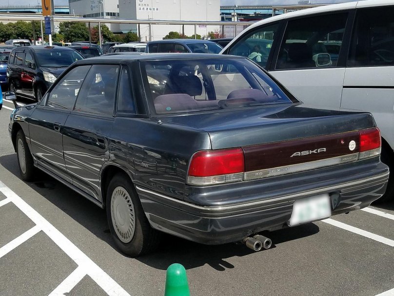Isuzu Aska 1990