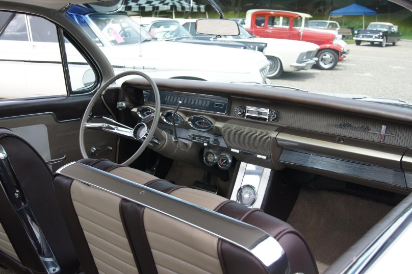 1962 Oldsmobile Dynamic 8 Door