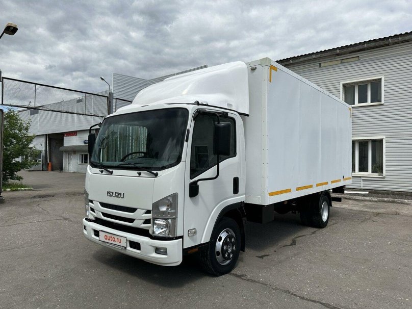 Isuzu npr75lm