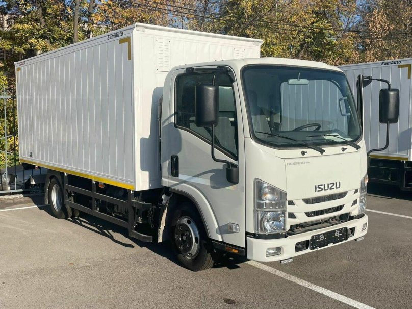 Isuzu фургон