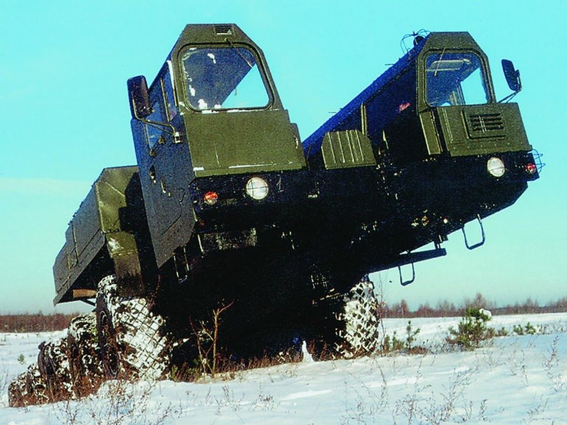 МАЗ военный тягач 547