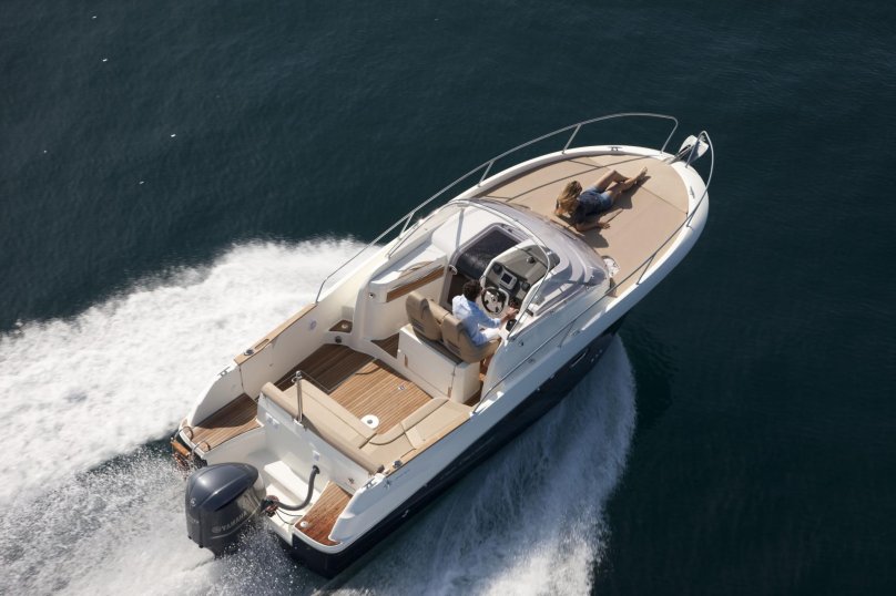 Jeanneau cap Camarat 755 WA