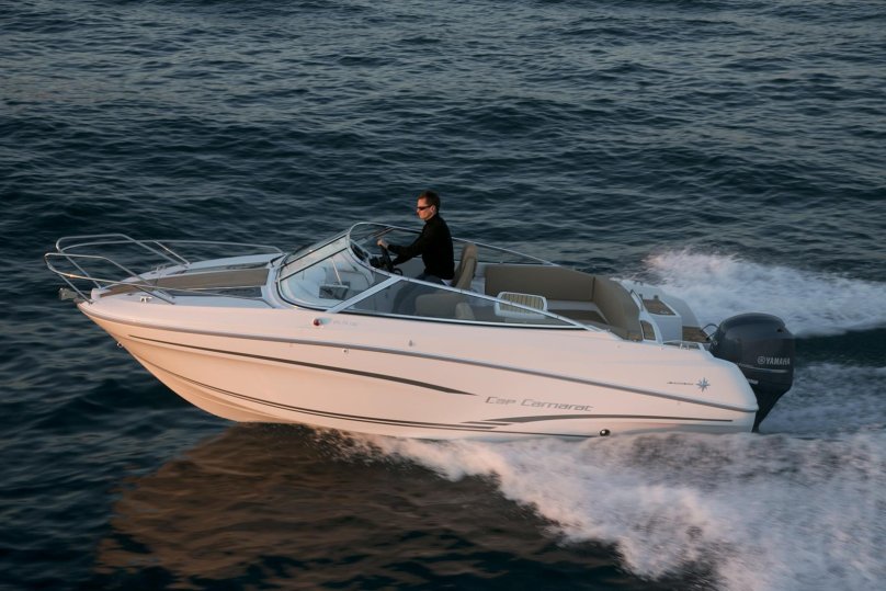 Jeanneau cap Camarat 6.5 DC