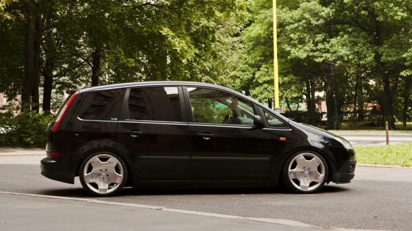 Ford c Max stance